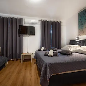  krevet i doručak Rooms With Free Parking